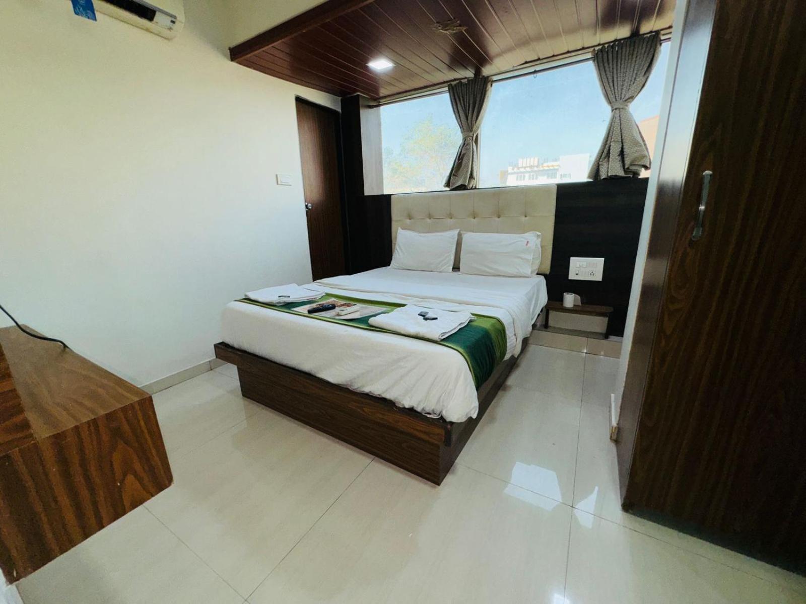 Hotel Artusinn Midc Andheri East مومباي المظهر الخارجي الصورة